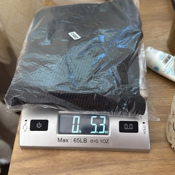 Year of Ours V Waist Ribbed Biker Shorts - Picture 6 of 6